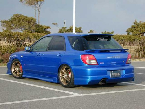 Накладки на пороги "Liberal" Subaru Impreza (Кузова GGA, GGB) купить недорого с доставкой в Красногорск