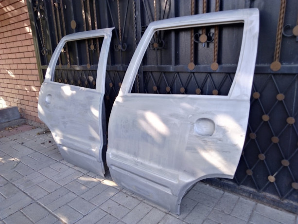 Задняя боковая дверь левая стеклопластиковая для Chevrolet Niv@ купить недорого с доставкой в Красногорск