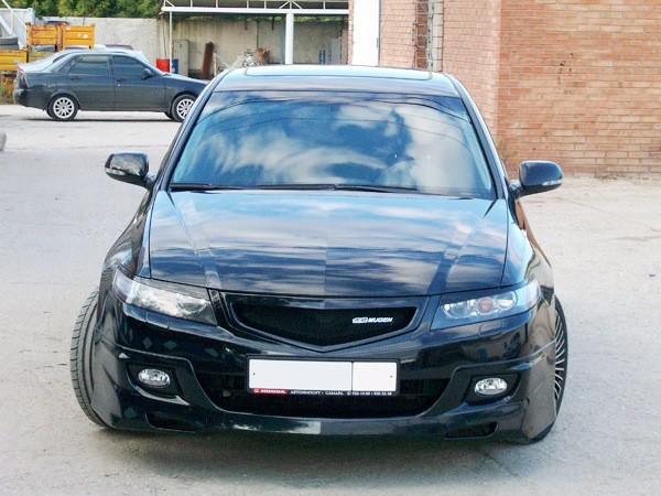 Решетка радиатора (сетка в комплекте) "MUGEN Style" для Honda Accord VII (2006-2008) купить недорого с доставкой в Красногорск