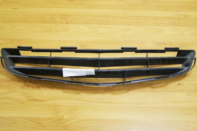 Решетка бампера (центр) Geely MK (1018002986) купить недорого с доставкой в Красногорск