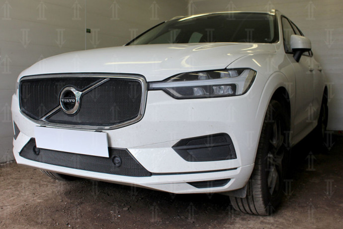 Защита радиатора "Standart" Volvo XC60 II (2017-н.в.) низ с парктроником, чёрная купить недорого с доставкой в Красногорск