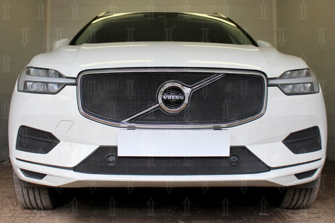 Защита радиатора "Standart" Volvo XC60 II (2017-н.в.) низ с парктроником, чёрная купить недорого с доставкой в Красногорск
