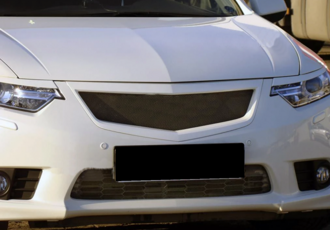 Решетка радиатора "Sport" (сетка в комплекте) var №1 для Honda Accord VIII (2011-2013) купить недорого с доставкой в Красногорск