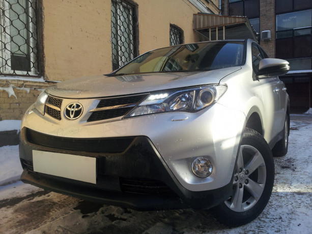 Защита радиатора "Standart" Toyota RAV4 (2012-2015) верх, чёрная купить недорого с доставкой в Красногорск