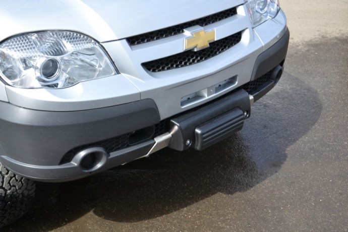 Кронштейн стационарной лебёдки передний для Chevrolet Niv@ купить недорого с доставкой в Красногорск